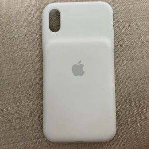 Apple i phone xr charging phone case